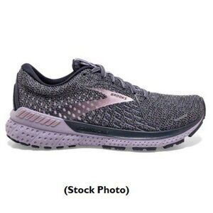 BROOKS ADRENALINE Ombre Grey and Lavender Running Shoe in a Women's size 8 Med